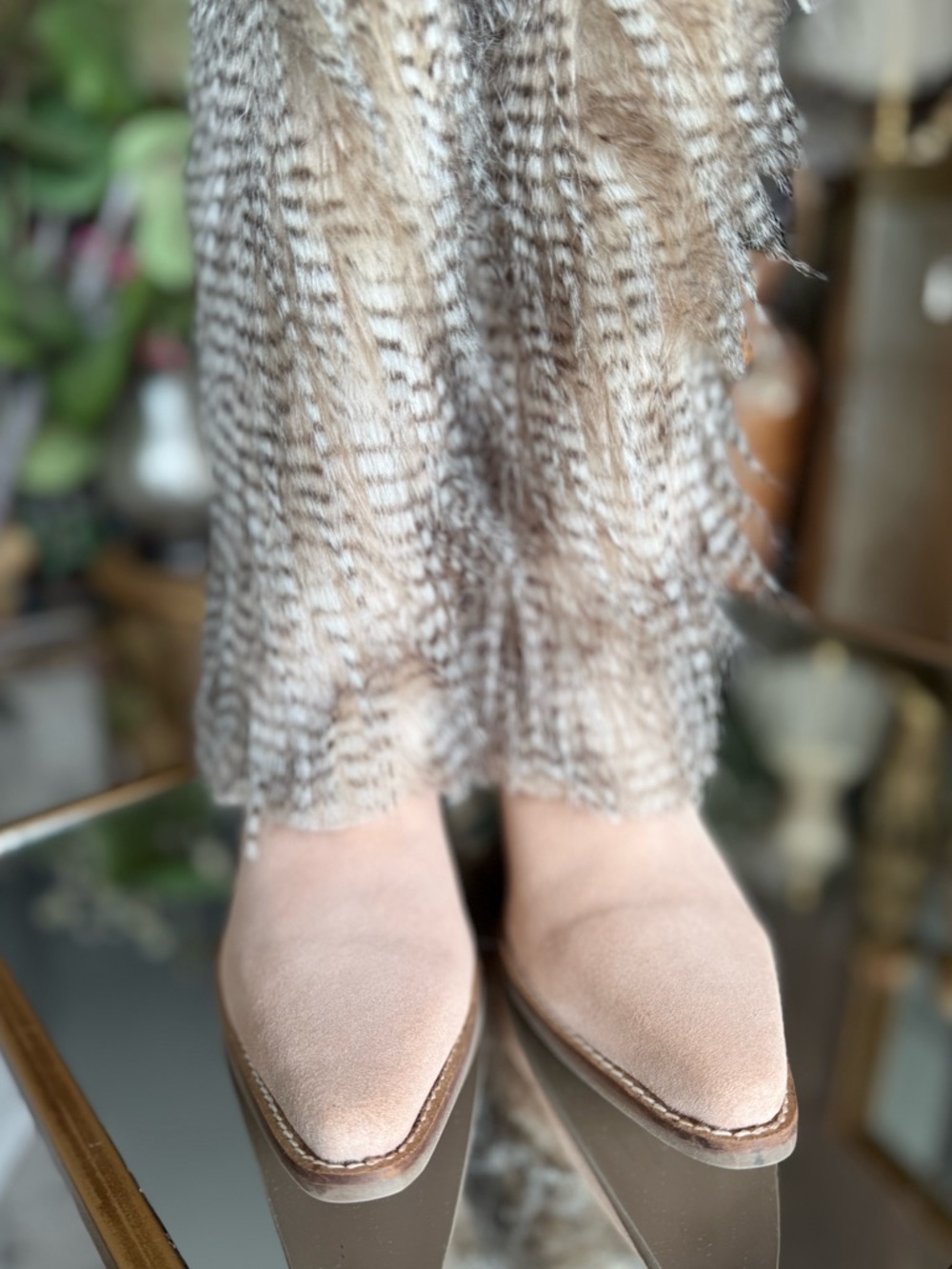DINGO Leather suede with Faux Fur Feather Trim Beige Western Boots - Picture 6 of 10